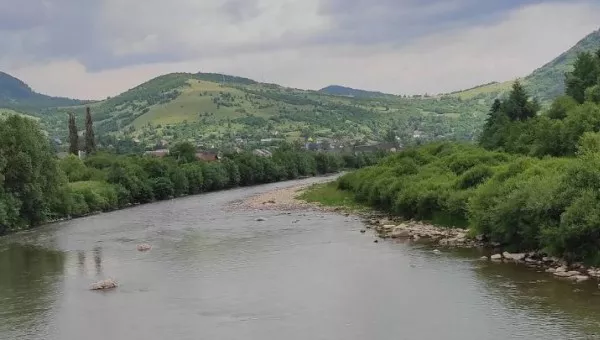 Межгорье